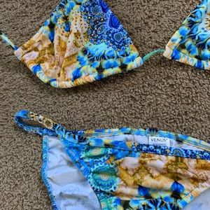 Never worn Venus Bikini